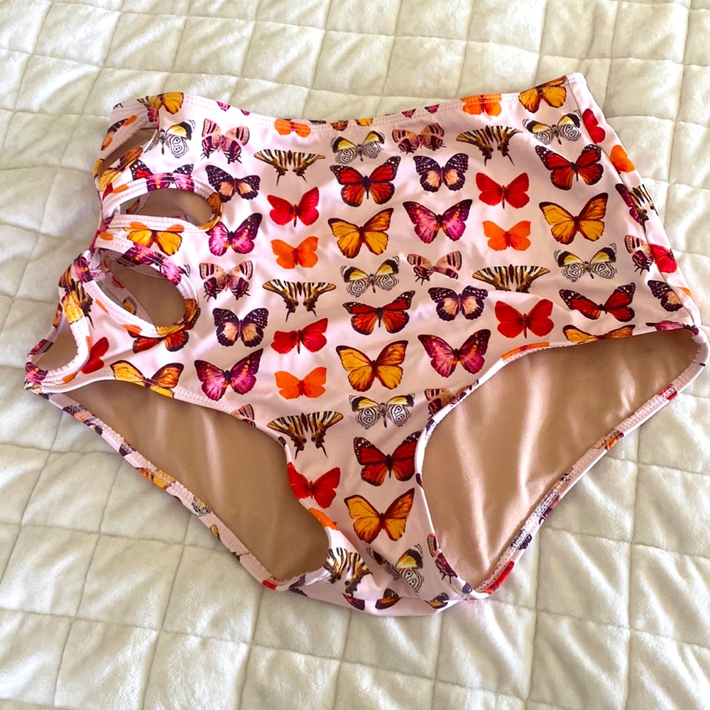 Kortni Jeane butterfly print flower cut-out swim bottoms